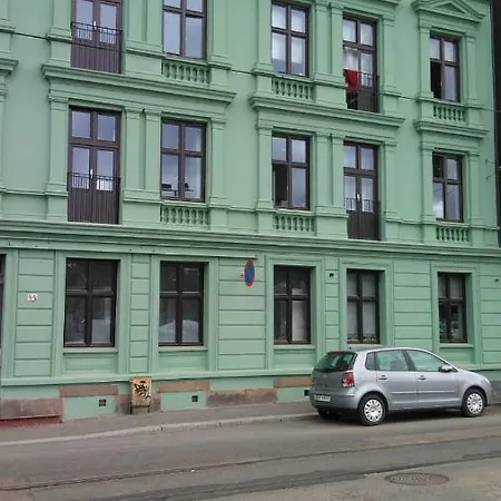 Проживание в семье Center
